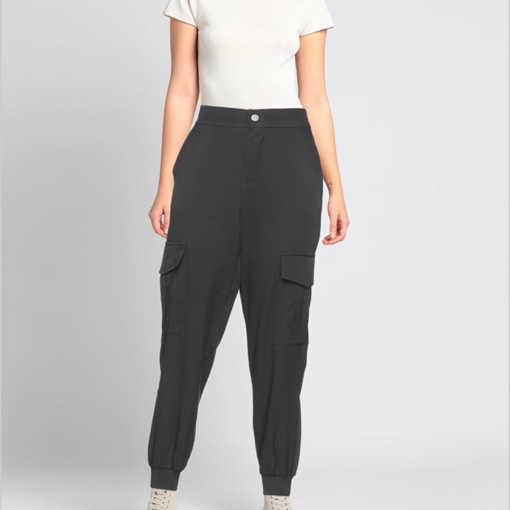 Molly & Bracket black Womens 100%  polyester Cargo Slacks/Pants size small